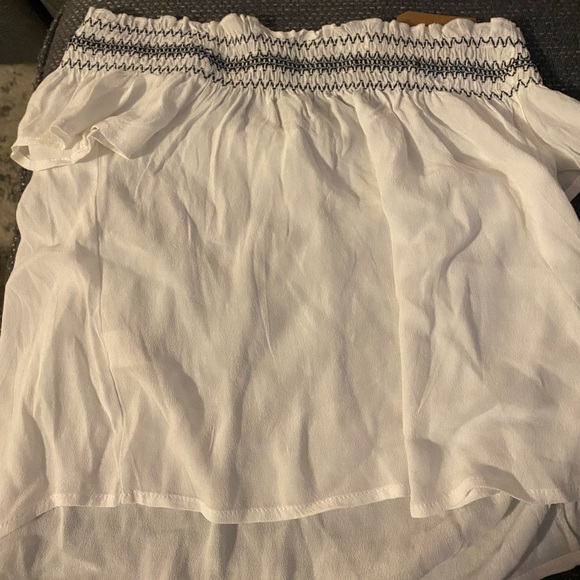 off the shoulder top - Picture 3 of 3